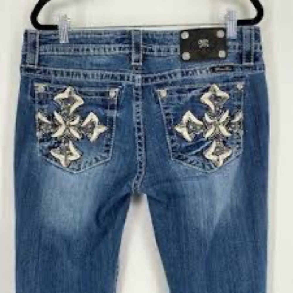 Miss Me signature skinny jeans